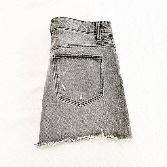 Zara Gray Charcoal Denim Mini Skirt Frayed Edge Hem Size Small MINT - Picture 5 of 5